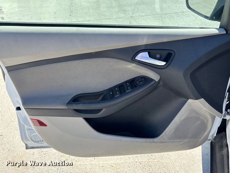 image for item FN5660 2014 Ford Focus SE 
