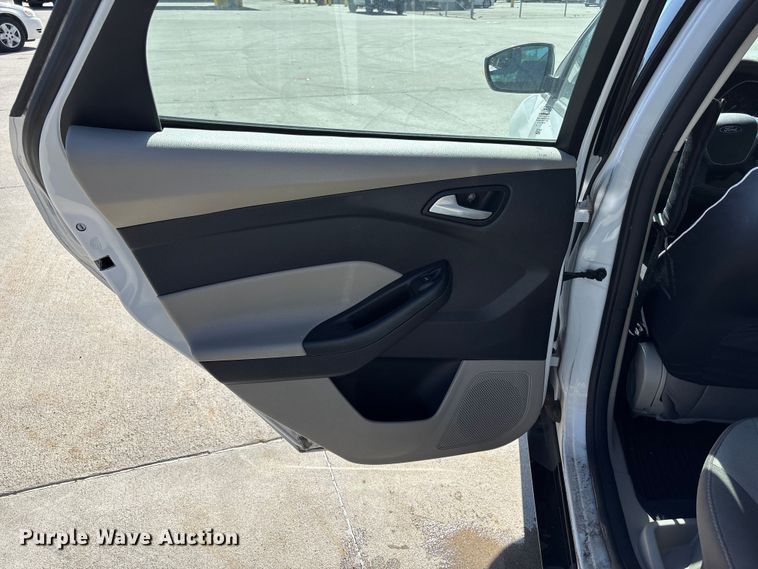 image for item FN5660 2014 Ford Focus SE 