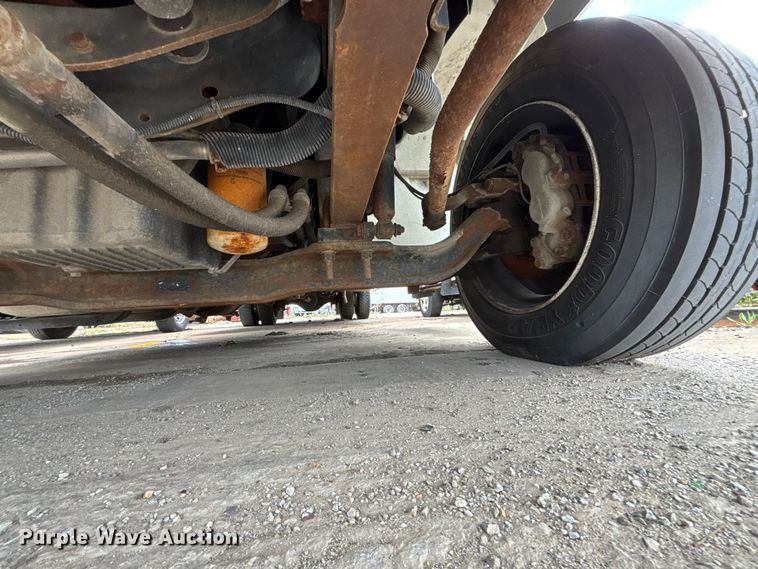 image for item FN5663 2013 International 4300M7 fuel / lube truck