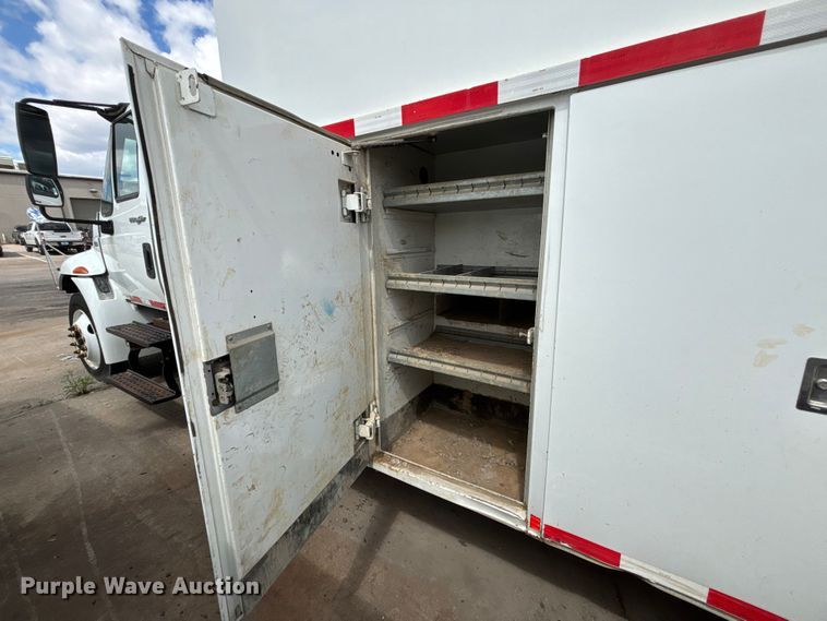 image for item FN5663 2013 International 4300M7 fuel / lube truck