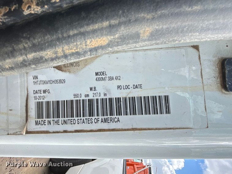 image for item FN5663 2013 International 4300M7 fuel / lube truck