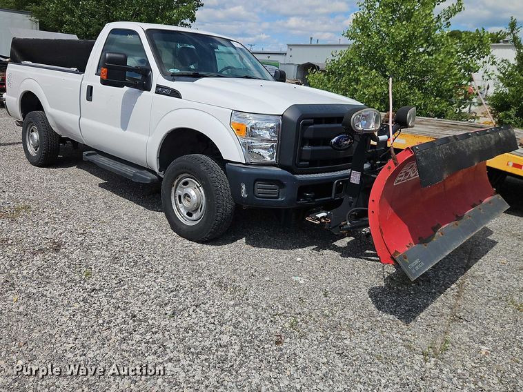 image for item FN5664 2015 Ford F-350 pickup truck