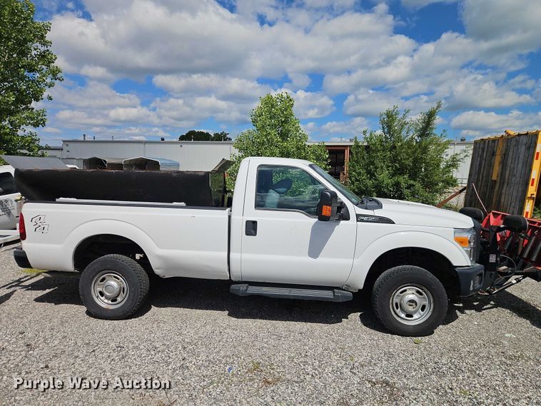 image for item FN5664 2015 Ford F-350 pickup truck
