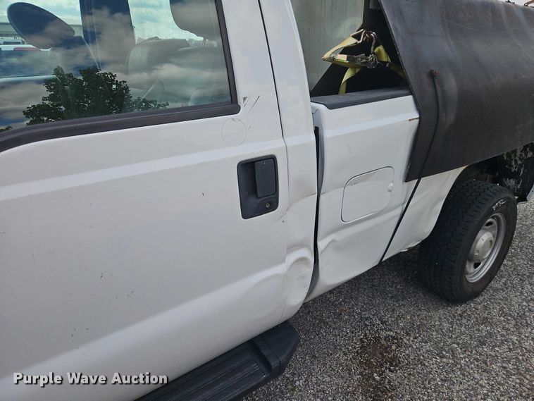 image for item FN5664 2015 Ford F-350 pickup truck