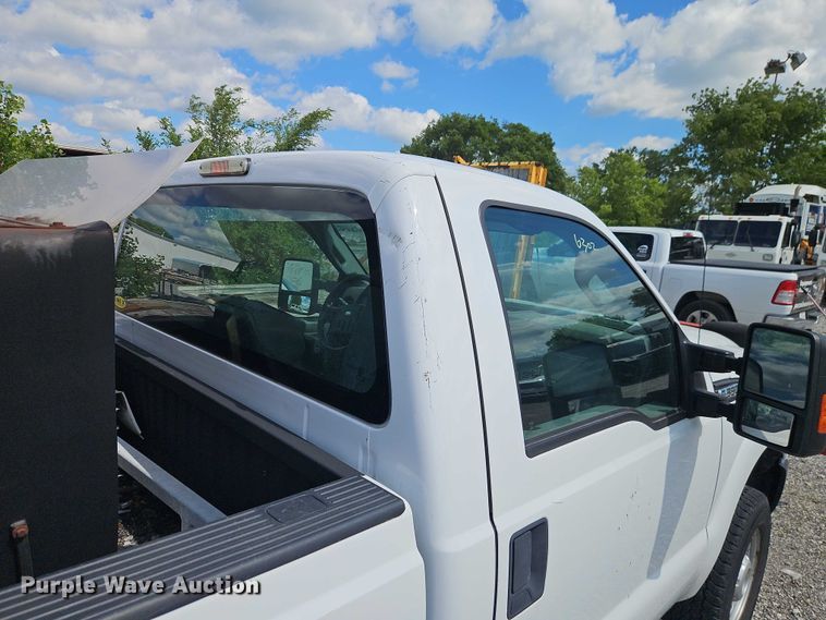 image for item FN5664 2015 Ford F-350 pickup truck