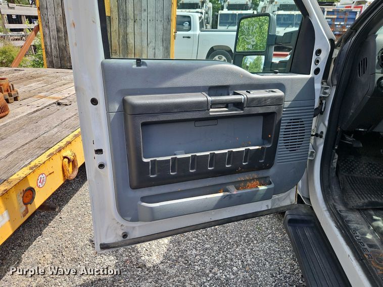 image for item FN5664 2015 Ford F-350 pickup truck