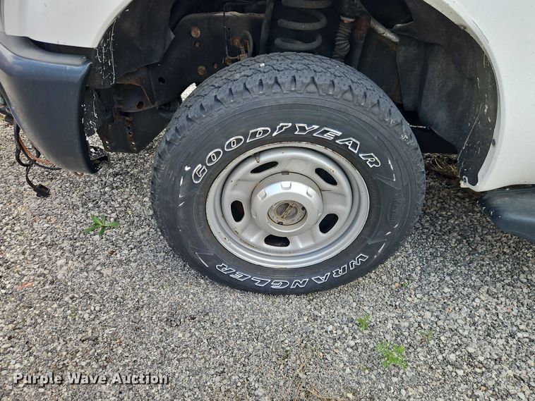 image for item FN5664 2015 Ford F-350 pickup truck