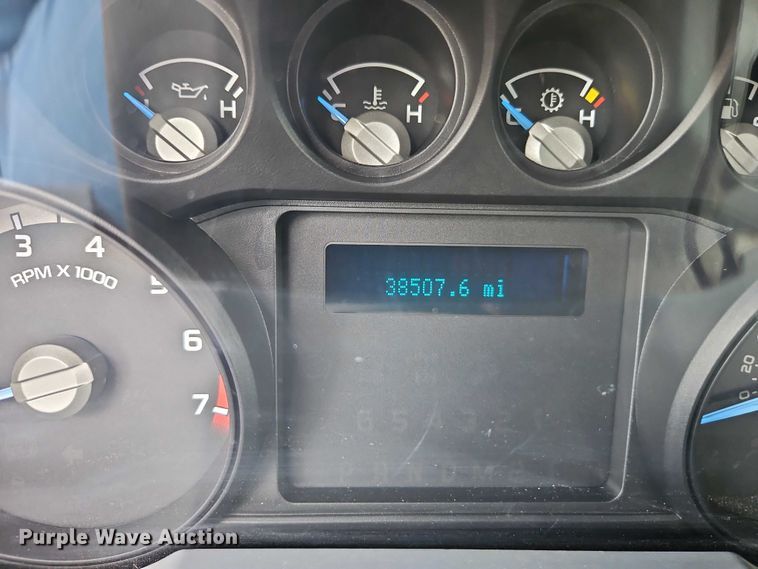 image for item FN5664 2015 Ford F-350 pickup truck