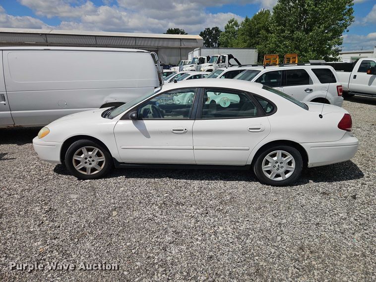 image for item FN5665 2007 Ford Taurus Passenger vehicle