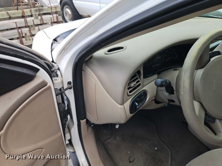image for item FN5665 2007 Ford Taurus Passenger vehicle
