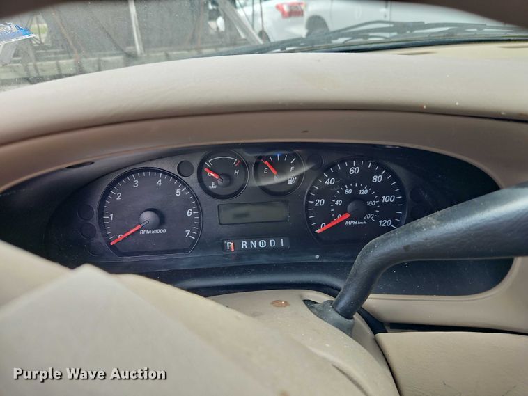 image for item FN5665 2007 Ford Taurus Passenger vehicle