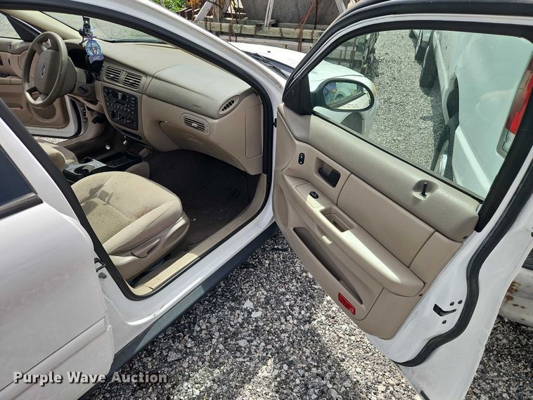 image for item FN5665 2007 Ford Taurus Passenger vehicle