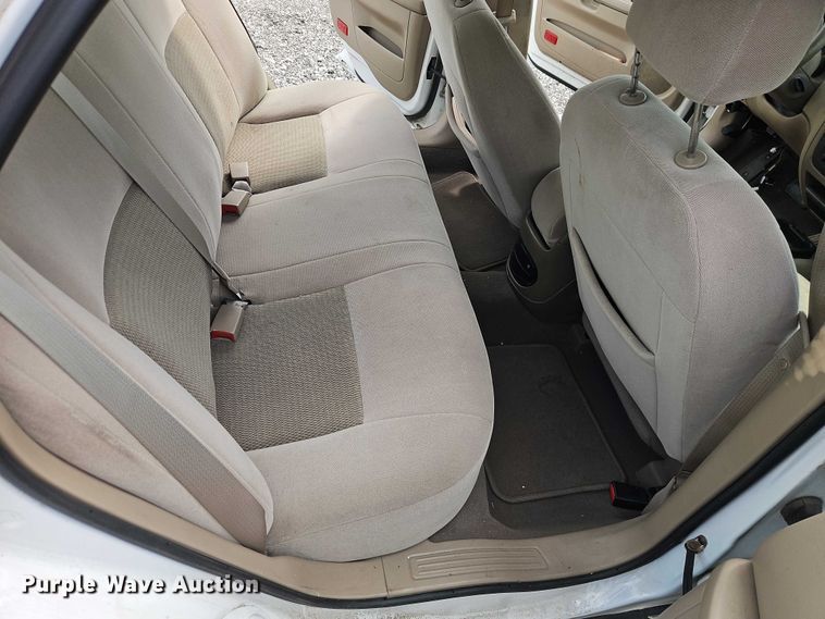 image for item FN5665 2007 Ford Taurus Passenger vehicle