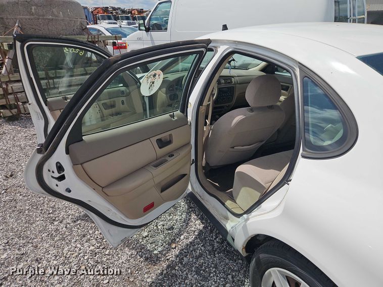image for item FN5665 2007 Ford Taurus Passenger vehicle