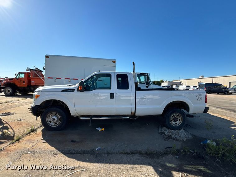 image for item FN5666 2012 Ford F350 Super Duty Ext. Cab pickup truck