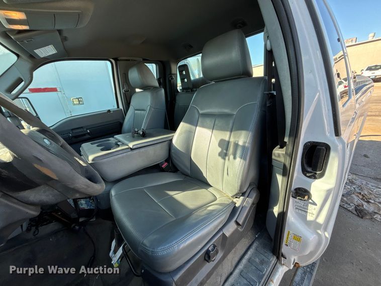image for item FN5666 2012 Ford F350 Super Duty Ext. Cab pickup truck