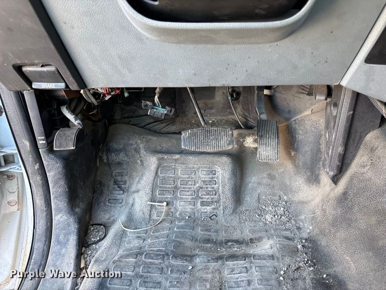 image for item FN5666 2012 Ford F350 Super Duty Ext. Cab pickup truck