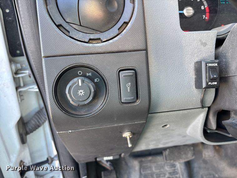 image for item FN5666 2012 Ford F350 Super Duty Ext. Cab pickup truck