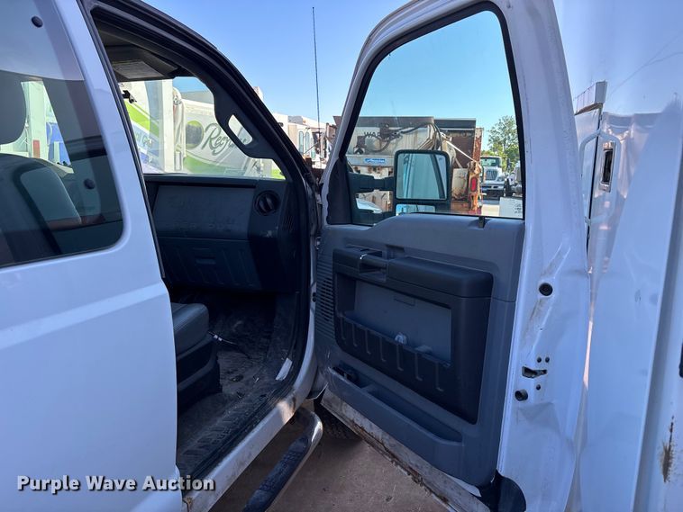 image for item FN5666 2012 Ford F350 Super Duty Ext. Cab pickup truck