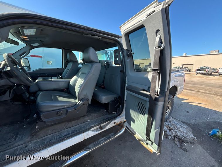 image for item FN5666 2012 Ford F350 Super Duty Ext. Cab pickup truck