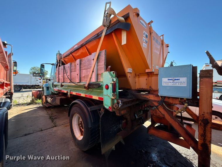 image for item FN5667 2007 International 7400 dump truck