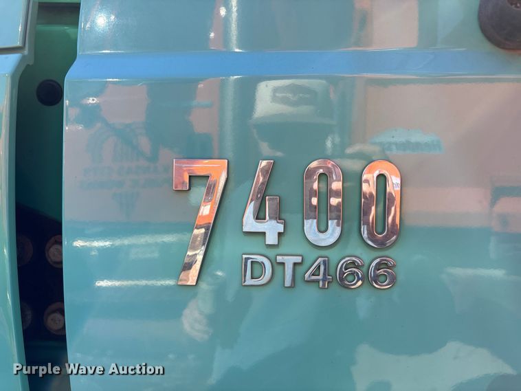 image for item FN5667 2007 International 7400 dump truck