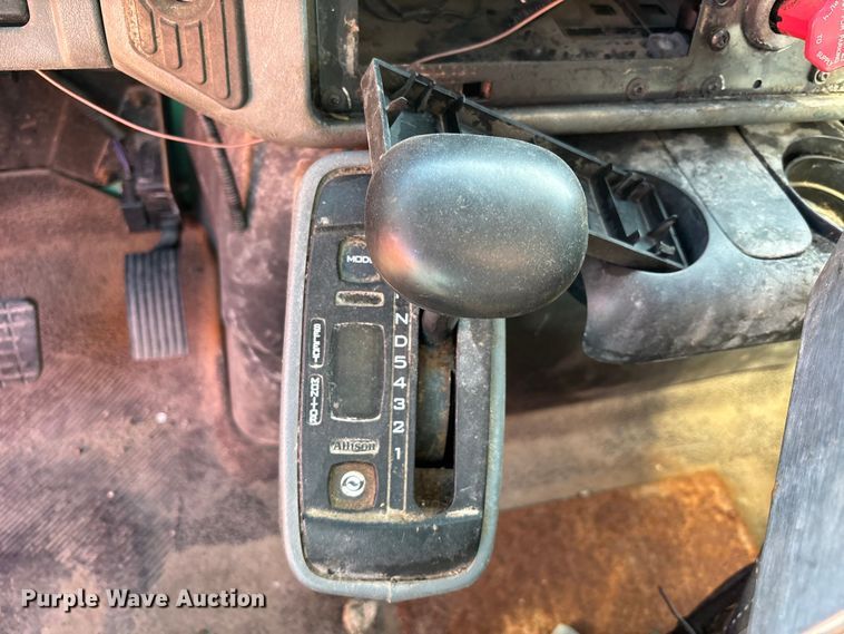 image for item FN5667 2007 International 7400 dump truck