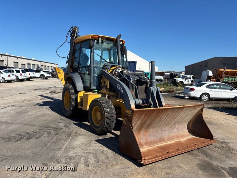 image for item FN5669 2014 John Deere 410K backhoe