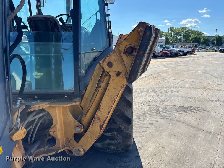 image for item FN5669 2014 John Deere 410K backhoe