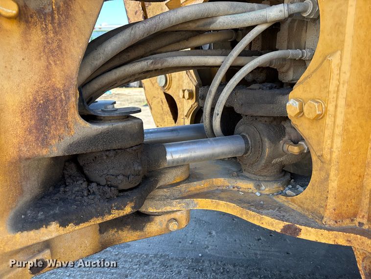 image for item FN5669 2014 John Deere 410K backhoe