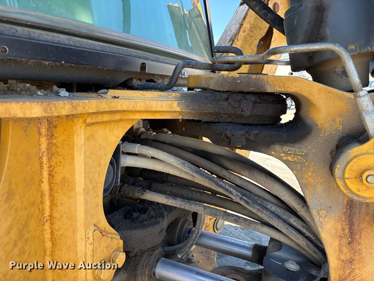image for item FN5669 2014 John Deere 410K backhoe