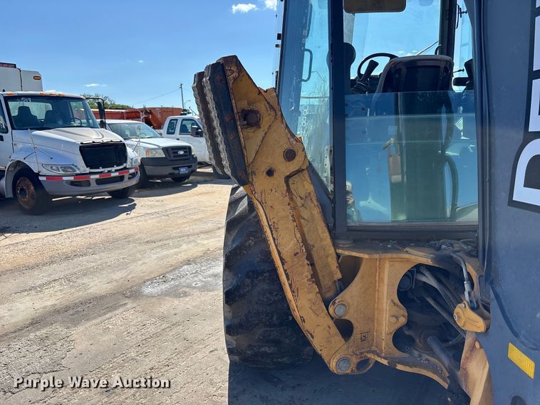 image for item FN5669 2014 John Deere 410K backhoe