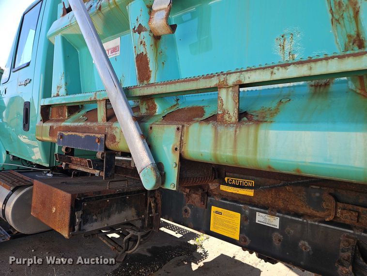 image for item FN5670 2009 International 7400 dump truck