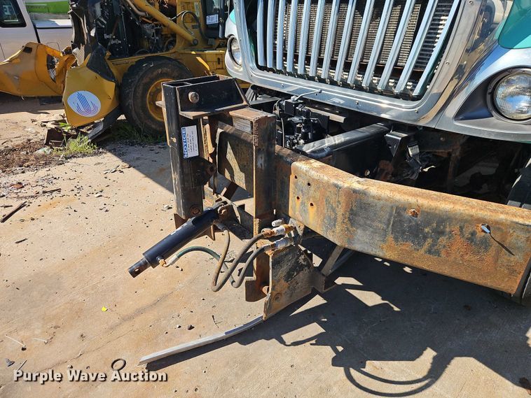 image for item FN5670 2009 International 7400 dump truck