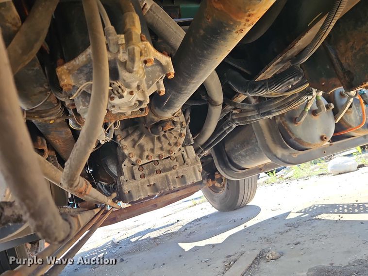 image for item FN5670 2009 International 7400 dump truck