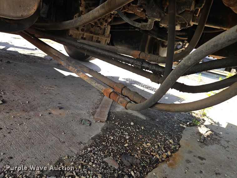 image for item FN5670 2009 International 7400 dump truck