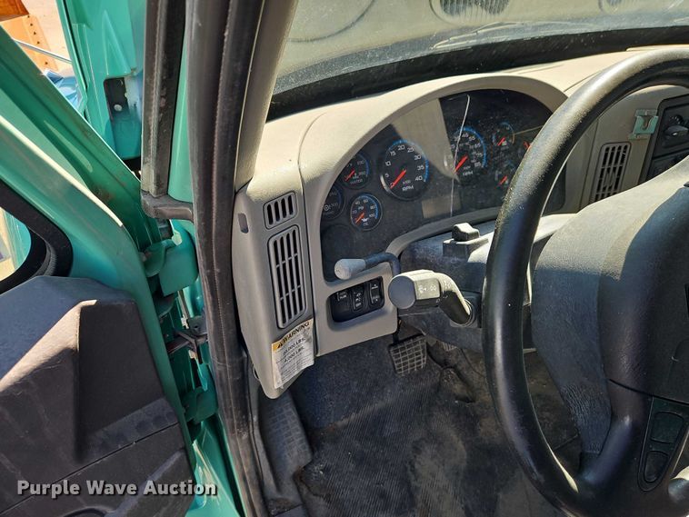 image for item FN5670 2009 International 7400 dump truck