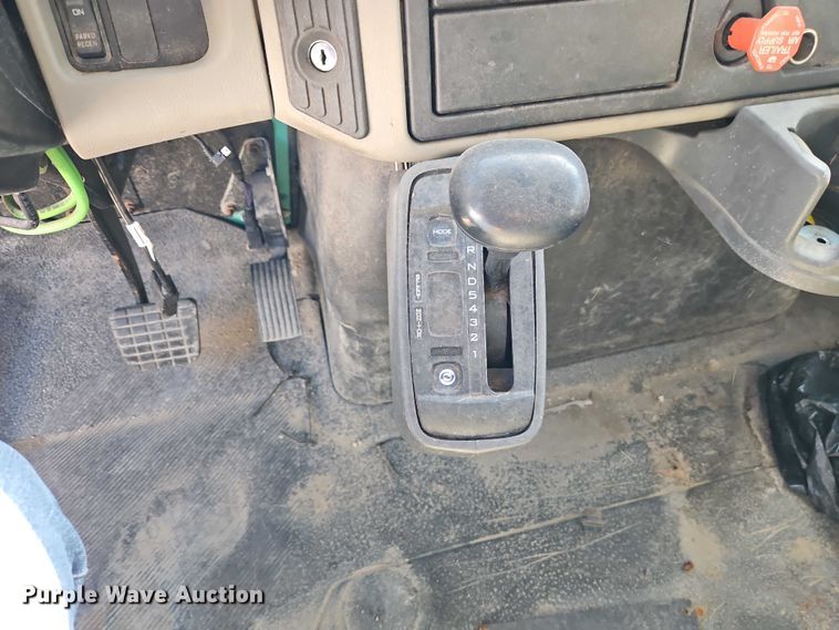 image for item FN5670 2009 International 7400 dump truck