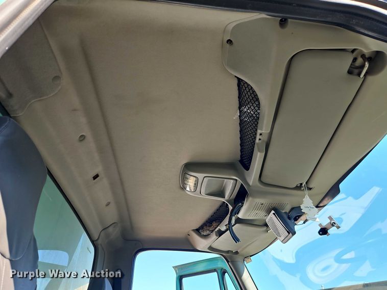 image for item FN5670 2009 International 7400 dump truck