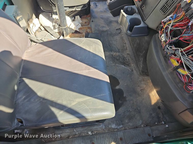 image for item FN5670 2009 International 7400 dump truck