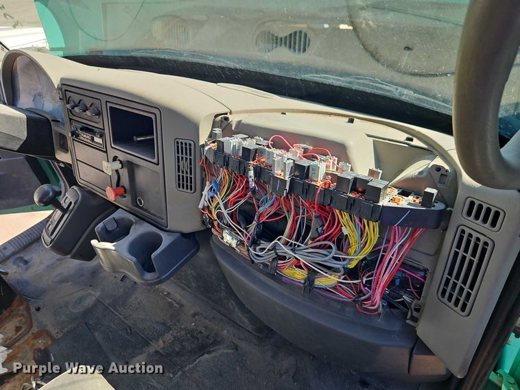 image for item FN5670 2009 International 7400 dump truck