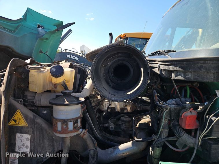 image for item FN5670 2009 International 7400 dump truck