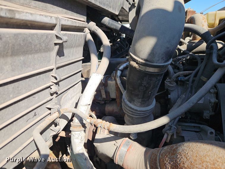 image for item FN5670 2009 International 7400 dump truck