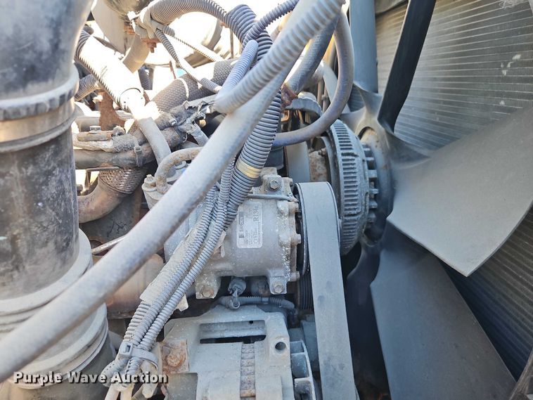 image for item FN5670 2009 International 7400 dump truck