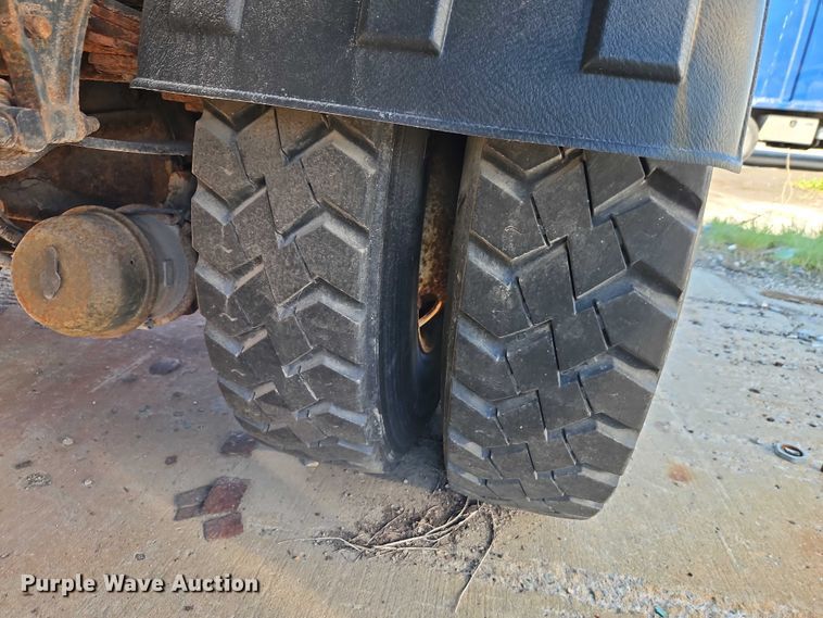 image for item FN5670 2009 International 7400 dump truck