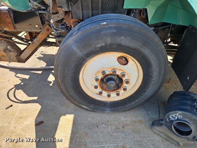image for item FN5670 2009 International 7400 dump truck