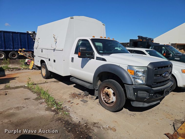 image for item FN5671 2015 Ford F550 Super Duty utility / service truck