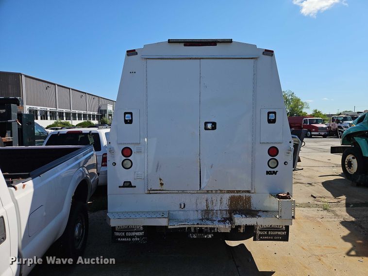 image for item FN5671 2015 Ford F550 Super Duty utility / service truck
