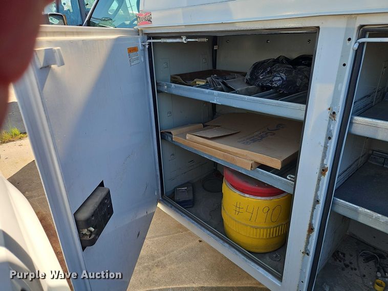 image for item FN5671 2015 Ford F550 Super Duty utility / service truck