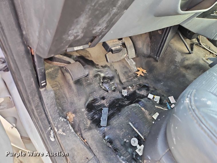 image for item FN5671 2015 Ford F550 Super Duty utility / service truck